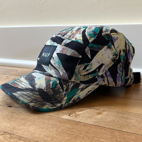 HUF Five Panel Strapback Hat - Picture 1 of 6
